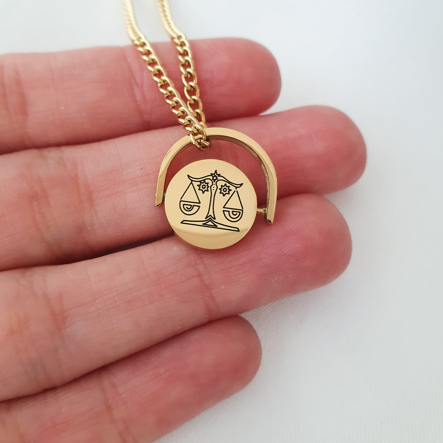 Collar Zodiaco Glam (Liquidación, solo quedan Acuario, Aries, Géminis, Cáncer y Leo disponibles)