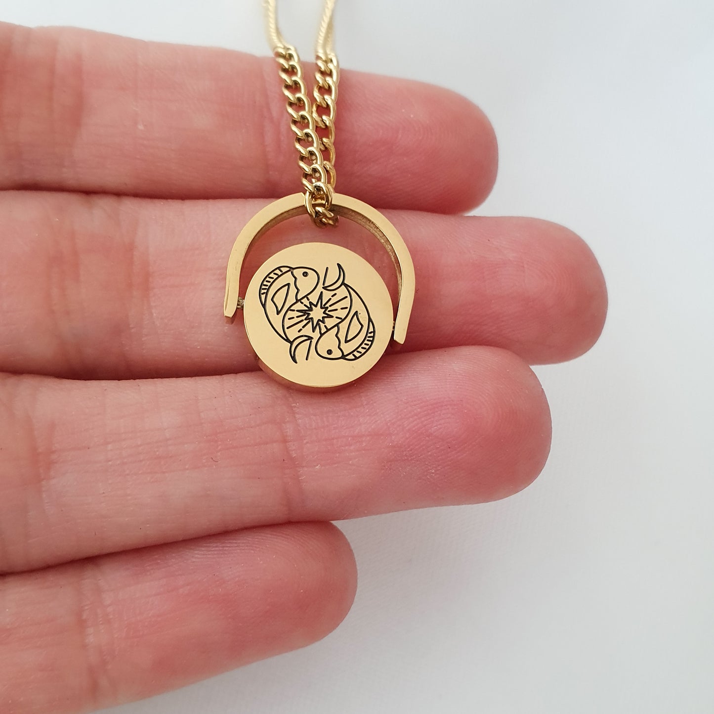 Collar Zodiaco Glam (Liquidación, solo quedan Acuario, Aries, Géminis, Cáncer y Leo disponibles)