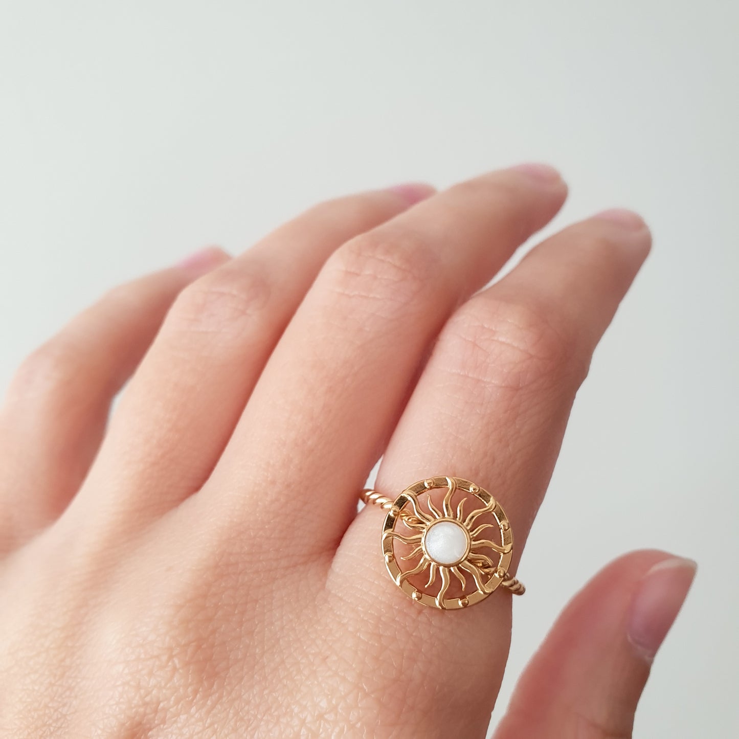 Anillo Sol (blanco) ajustable