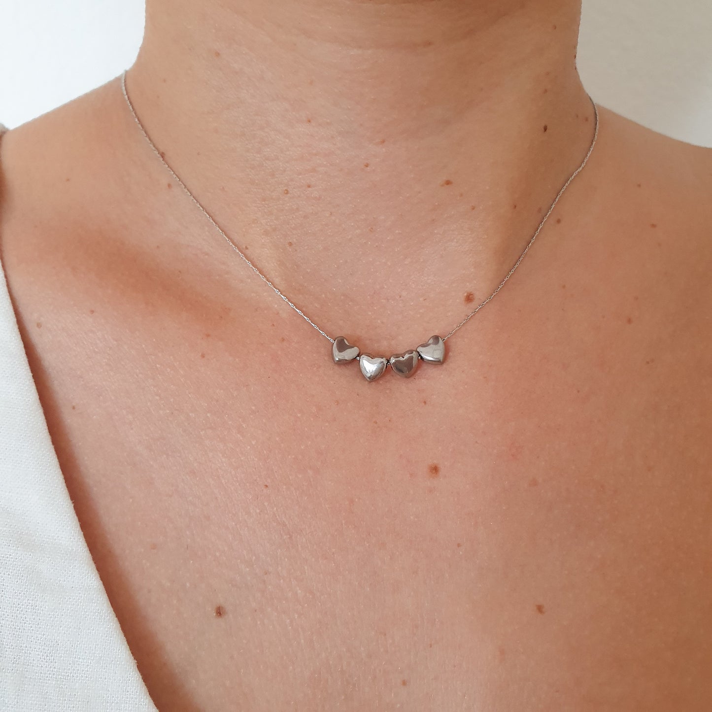 Collar 4 corazones (plateado)