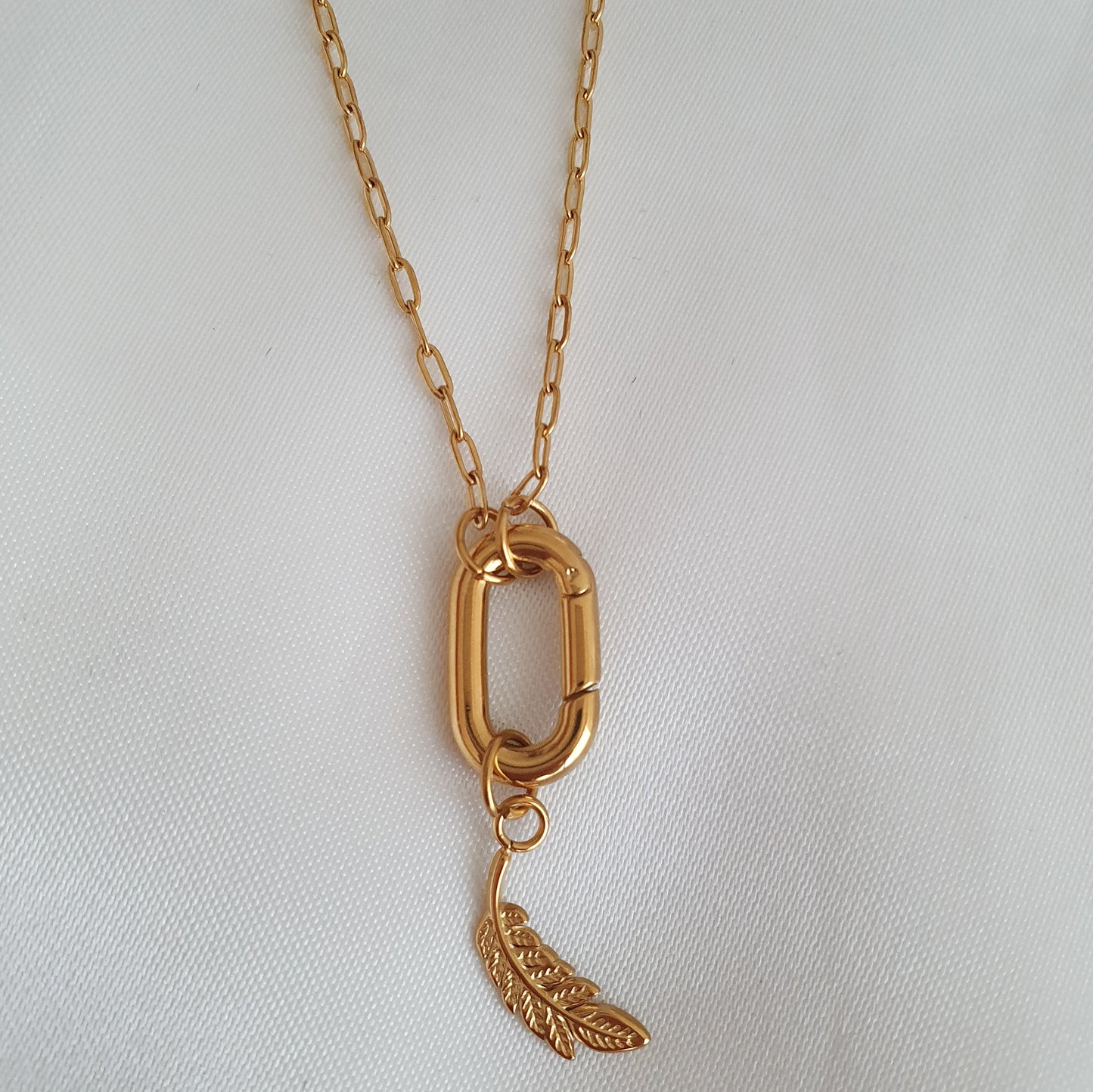 Charm Pluma