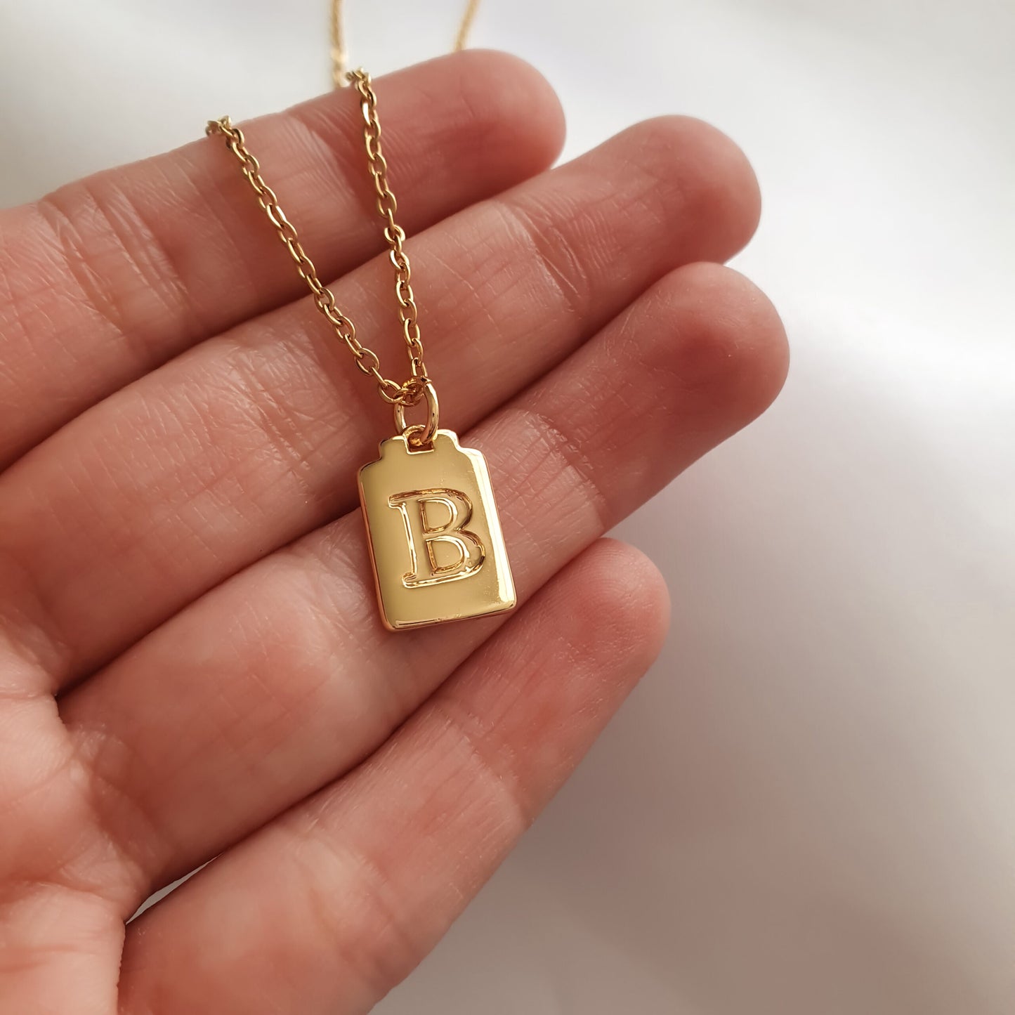 Collar Inicial (Liquidación, solo quedan la "O" y la "Q" disponibles)