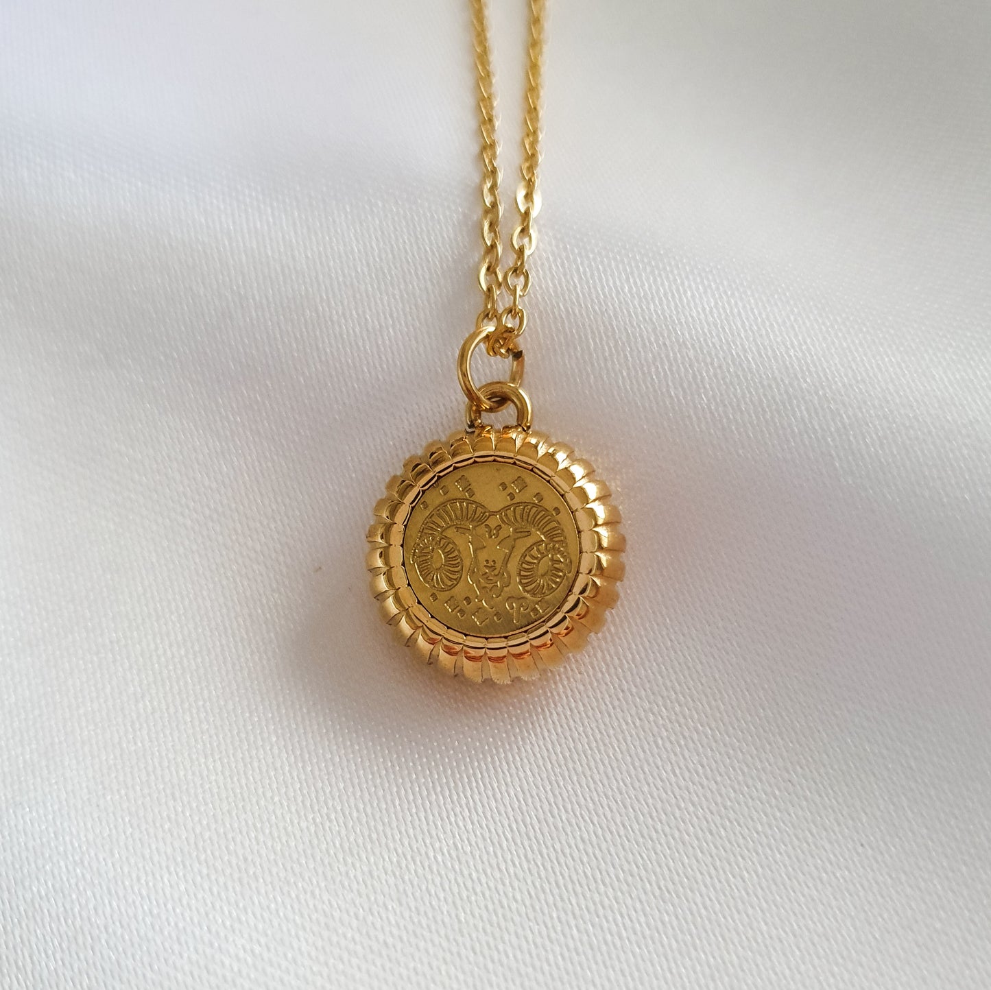 Collar Signo Zodiacal (Liquidación, solo quedan Acuario y Libra disponibles)