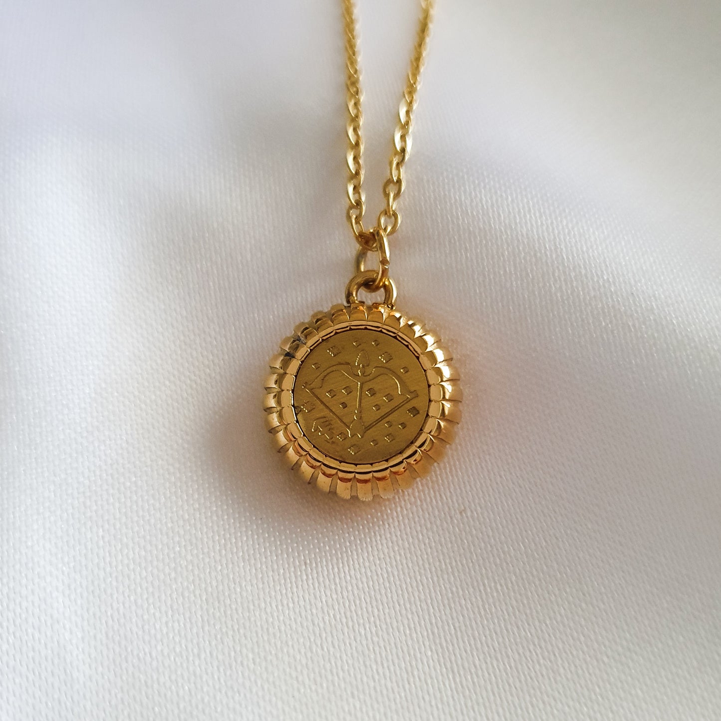 Collar Signo Zodiacal (Liquidación, solo quedan Acuario y Libra disponibles)