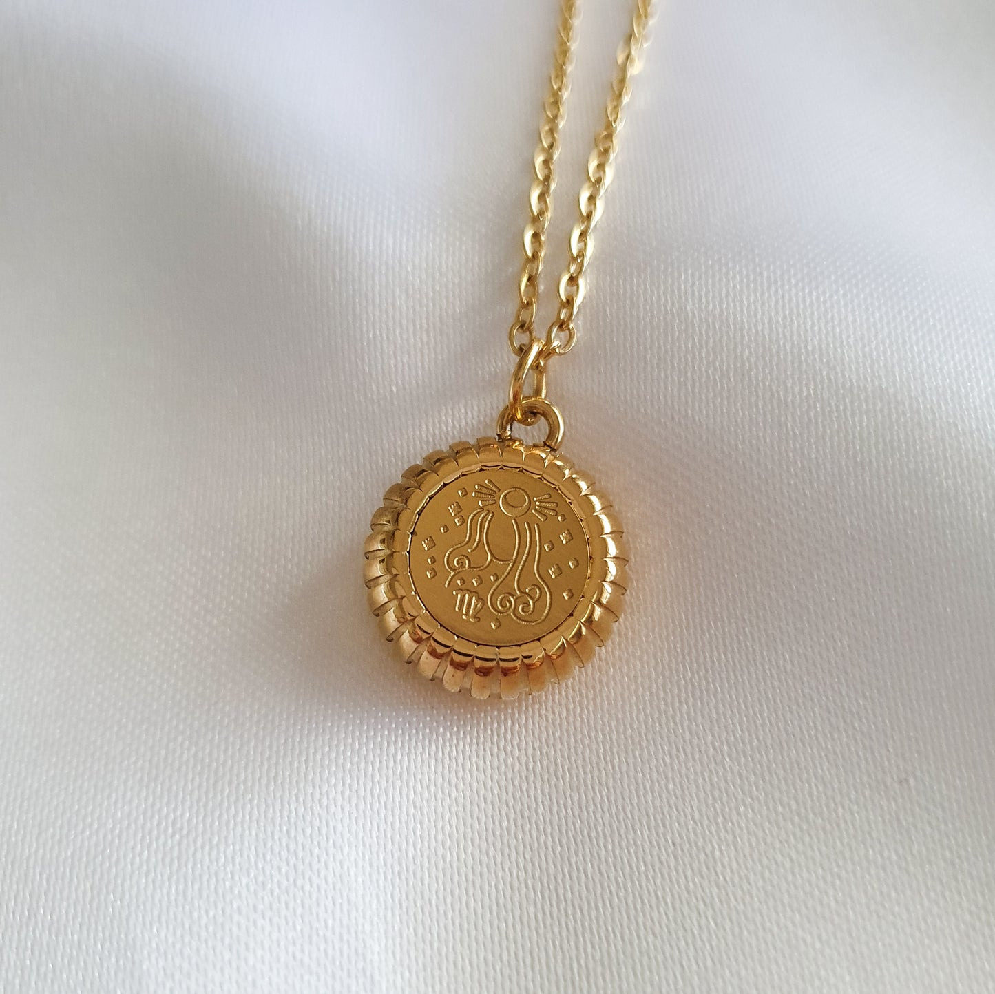Collar Signo Zodiacal (Liquidación, solo quedan Acuario y Libra disponibles)