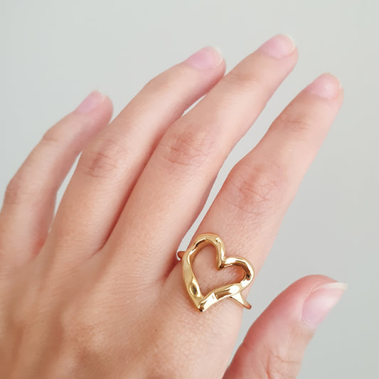 Anillo Corazón Escultural (dorado) tallas 7 y 8