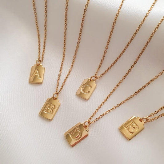 Collar Inicial (Liquidación, solo quedan la "O" y la "Q" disponibles)