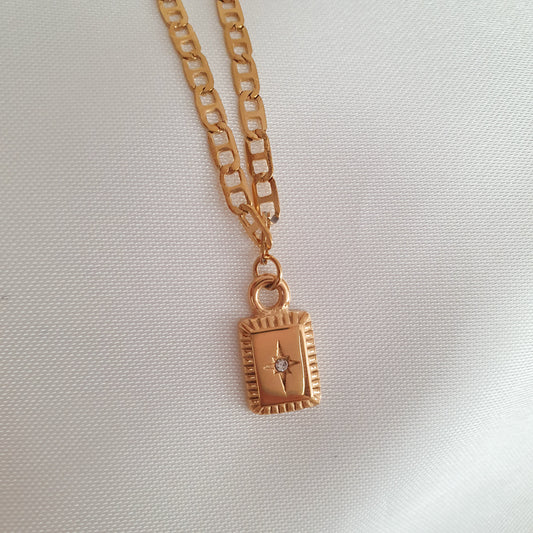 Collar Ezbet