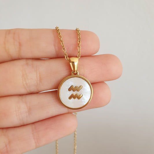 Collar Zodiaco perla (Liquidación, solo quedan Géminis, Virgo, Escorpio, Sagitario y Acuario disponibles)